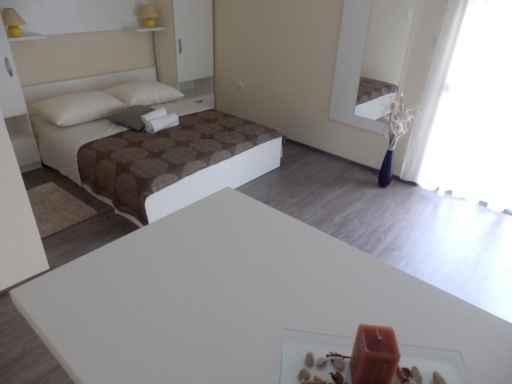 Apartamento Studio Capri Zadar Habitación foto